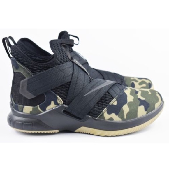 lebron camo shoes
